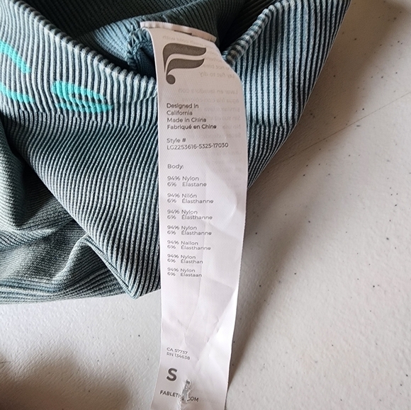 Fabletics women's green leggings size S. - Picture 2 of 5